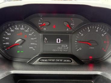 SPOTICAR Peugeot Partner Van *ac*3pl* 1.2 Benz 110 Pk Tweedehands -  Benzine Blanc - Oostende - 1200366059_5