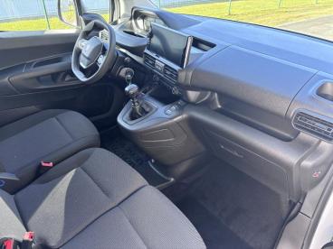 SPOTICAR Peugeot Partner Standard Light 1.5 Bluehdi Occasions - Hatchback Diesel White - Marche-en-famenne - 1200370228_2