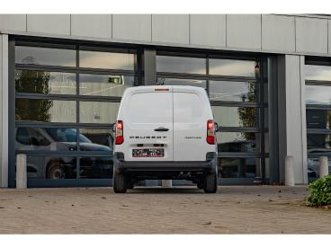 SPOTICAR Peugeot Partner 130 Pk At | 2-zit | Camera | Vloer | Carplay/andro Occasions -  Diesel Wit - Turnhout - 1200376564_5