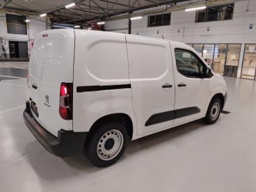 SPOTICAR Peugeot Partner 3 1.5 Bhdi L1 Light 55kw S/s Pro Occasions - Utilitaire Diesel Wit - Wilrijk - 1200388501_4