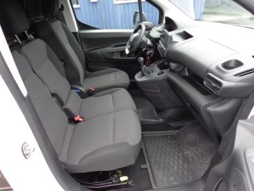 SPOTICAR Peugeot Partner 1.5hdi 3pl - Clim - Attelage Occasions - Utilitaire Diesel White - Somzee - 1200389369_2