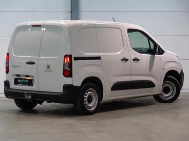 SPOTICAR Peugeot Partner 1.5hdi 3pl - Clim - Attelage Occasions - Utilitaire Diesel White - Somzee - 1200389369_3