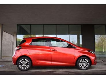 SPOTICAR Renault Zoe Ev50 Iconic 52kwh 136pk  Navi*camera*bosesound Tweedehands -  Elektrisch Bordeaux - Loppem - 400369279_3