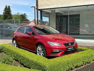 SPOTICAR Seat Leon Fr 1.4 Turbo 150pk *navi*camera*apple Carplay-andr Occasions - Berline Essence Rouge - Laakdal - 400376117_1