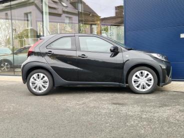 SPOTICAR Toyota Aygo 1.0i Vvt-i  X-play Occasions - Citadine Essence Black - Gembloux - 1200366193_5