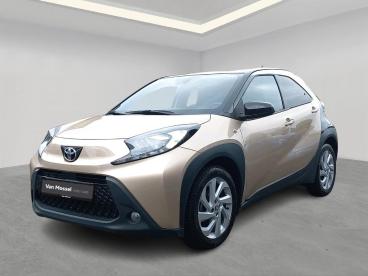SPOTICAR Toyota Aygo X 1.0 Vvt-i Occasions - Citadine Essence Goud - Zonhoven - 1200386435_1