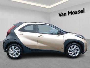 SPOTICAR Toyota Aygo X 1.0 Vvt-i Occasions - Citadine Essence Goud - Zonhoven - 1200386435_5
