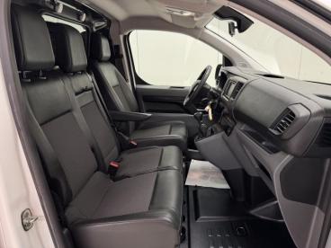 SPOTICAR Toyota Proace  Tweedehands - Monospace Diesel White - Deinze - 1200375625_2