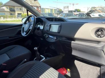 SPOTICAR Toyota Yaris Comfort Occasions - Citadine Essence White - Sint-niklaas - 1200358188_2