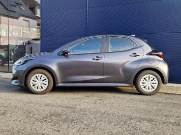 SPOTICAR Toyota Yaris Dynamic Hybrid Tweedehands - Citadine Hybrid Grey - Gembloux - 1200373057_2