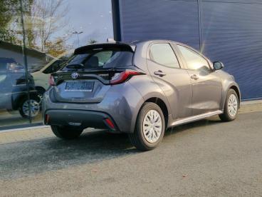 SPOTICAR Toyota Yaris Dynamic Hybrid Tweedehands - Citadine Hybrid Grey - Gembloux - 1200373057_4