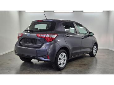 SPOTICAR Toyota Yaris  Tweedehands - Citadine Benzine Grijs - Herent - 1200374025_5