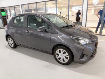 SPOTICAR Toyota Yaris 3 1.5 Vvt-i Hybrid E-cvt Comfort Occasions - Citadine Hybride Grijs - Wilrijk - 1200377175_3