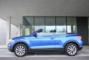 SPOTICAR Volkswagen T-roc Cabrio Tsi *leder*navi*parkeersensoren*trekhaak Occasions - Suv Essence Bleu - Loppem - 1200375224_4