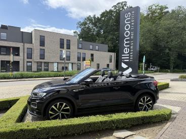 SPOTICAR Volkswagen T-roc Cabrio R-line 1.5tsi 150pk Dsg *leder*apple Carpla Occasions - Suv Essence Zwart - Laakdal - 1200389548_4