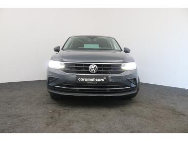 SPOTICAR Volkswagen Tiguan 2.0d Automaat Active *dab*gps*carplay*camera Achte Occasions - Suv Diesel Gris - Roeselare - 400367063_2