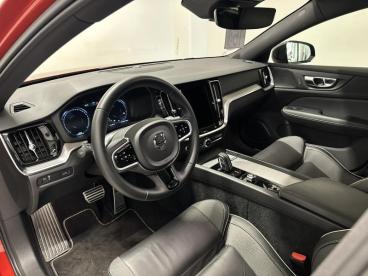 SPOTICAR Volvo V60 R-design Occasions - Berline Hybride Red - Awans - 1200365861_2