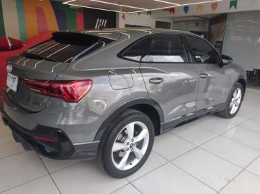 SPOTICAR Audi Q3 2.0 40 Tfsi Gasolina Sportback Performance Black Q Usada - Suv Flex Cinza - Feira De Santana - 500037997_5