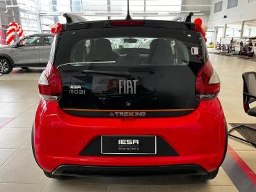 SPOTICAR Fiat Mobi 1.0 Evo Flex Trekking Manual Usada - Hatch Flex Vermelho - Porto Alegre - 500028821_5