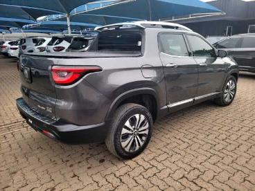 SPOTICAR Fiat Toro 2.0 16v Turbo Diesel Volcano 4wd At9 Usada - Picape Diesel Cinza - Porto Alegre - 500028928_4