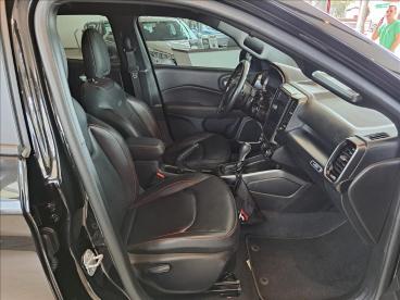 SPOTICAR Fiat Toro 2.0 16v Turbo Diesel Ultra 4wd At9 Usada - Picape Diesel Preto - Pocos De Caldas - 500030351_2