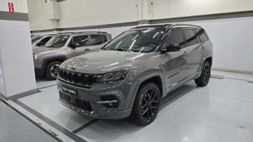 SPOTICAR Jeep Commander 2.0 Hurricane 4 Turbo Gasolina Blackhawk At9 Usada - Suv Gasolina Cinza - Campinas - 500047133_2