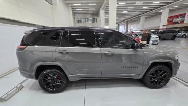 SPOTICAR Jeep Commander 2.0 Hurricane 4 Turbo Gasolina Blackhawk At9 Usada - Suv Gasolina Cinza - Campinas - 500047133_5