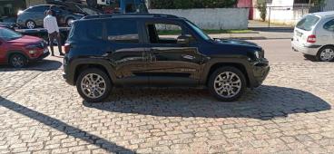 SPOTICAR Jeep Renegade 1.3 T270 Turbo Flex Sport At6 Usada - Suv Flex Preto - Curitiba - 500023987_1