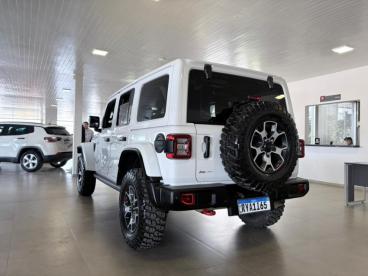 SPOTICAR Jeep Wrangler 2.0 Turbo Gasolina Rubicon 4p 4x4 At8 Usada - Suv Gasolina Branco - Canoinhas - 500044230_5