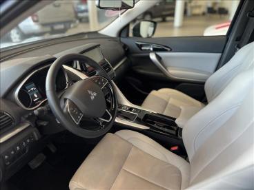 SPOTICAR Mitsubishi Eclipse Cross 1.5 Mivec Turbo Gasolina Hpe-s S-awc Cvt Usada - Suv Gasolina Azul - Teresina - 500049090_4