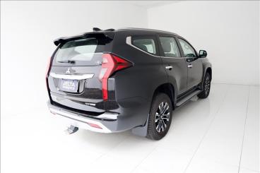 SPOTICAR Mitsubishi Pajero 2.4 16v Mivec Turbo Diesel Hpe-s Awd Automatico Usada - Suv Diesel Preto - Teresina - 500045700_3