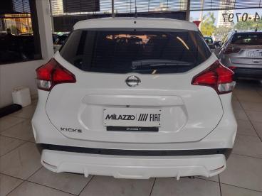 SPOTICAR Nissan Kicks 1.6 16v Flexstart Active Xtronic Usada - Picape Flex Branco - Bauru - 500030054_5