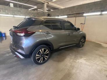 SPOTICAR Nissan Kicks 1.6 16v Flexstart Advance Xtronic Usada - Picape Flex Cinza - Recife - 500045569_5