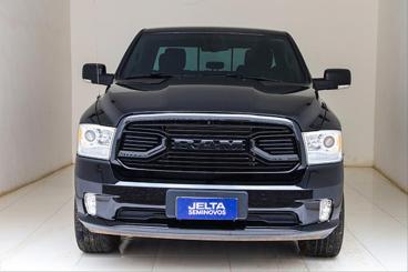 SPOTICAR Ram Classic 5.7 V8 Gasolina Laramie Night Edition Cd 4x4 Autom Usada - Hatch Gasolina Preto - Teresina - 500033144_1