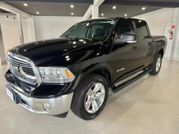SPOTICAR Ram Classic 5.7 V8 Gasolina Laramie Cd 4x4 Automatico Usada - Picape Gasolina Preto - Canoinhas - 500044584_2