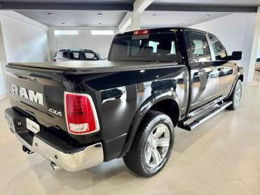 SPOTICAR Ram Classic 5.7 V8 Gasolina Laramie Cd 4x4 Automatico Usada - Picape Gasolina Preto - Canoinhas - 500044584_3