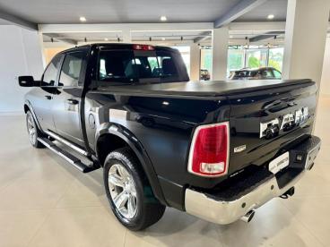 SPOTICAR Ram Classic 5.7 V8 Gasolina Laramie Cd 4x4 Automatico Usada - Picape Gasolina Preto - Canoinhas - 500044584_5