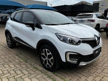 SPOTICAR Renault Captur 1.6 16v Sce Flex Bose X-tronic Usada - Suv Flex Branco - Porto Alegre - 500029544_3