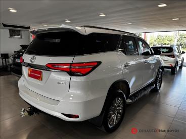 SPOTICAR Toyota Hilux 2.8 D-4d Turbo Diesel Srx 7l 4x4 Automatico Usada - Picape Diesel Branco - Ipatinga - 500046396_4