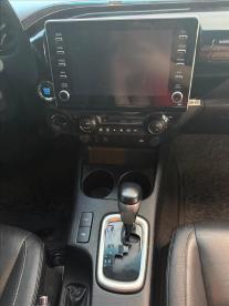 SPOTICAR Toyota Hilux 2.8 D-4d Turbo Diesel Cd Srv 4x4 Automatico Usada - Picape Diesel Cinza - Recife - 500048725_5