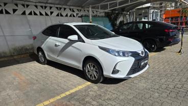 SPOTICAR Toyota Yaris 1.5 16v Flex Sedan Xs Connect Multidrive Usada - Picape Flex Branco - Campinas - 500047418_4