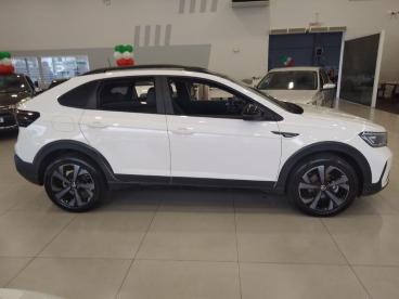 SPOTICAR Volkswagen Nivus 1.0 200 Tsi Total Flex Highline Automatico Usada - Suv Flex Branco - Itajai - 500024953_1
