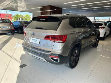 SPOTICAR Volkswagen Taos 1.4 250 Tsi Total Flex Highline Automatico Usada - Picape Flex Bege - Joao Pessoa - 500047294_4