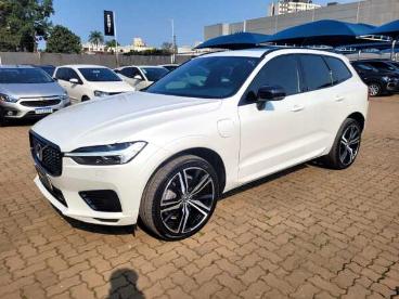 SPOTICAR Volvo Xc60 2.0 T8 Hybrid R-design Awd Geartronic Usada - Suv Flex Branco - Porto Alegre - 500028229_1