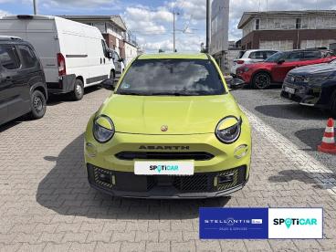 SPOTICAR Abarth 600e Scorpionissima Automatik *navi*sound*shz Gebraucht - Geländewagen Elektro Grün - Frankfurt - 1201297664_2