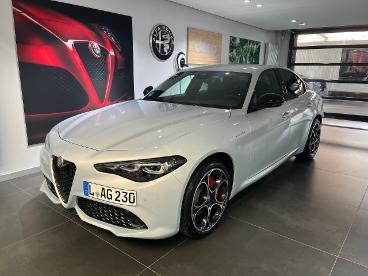 ALFA ROMEO CERTIFIED Alfa Romeo Giulia Veloce 2.0l Q4 Perla Lunare Gebraucht - Limousine Benzin  - Leipzig - 1019123_2