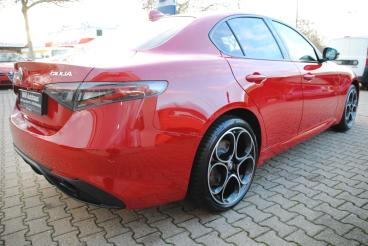 ALFA ROMEO CERTIFIED Alfa Romeo Giulia 2.0 T At8-q4 Competizione Np: 64.640eur Gebraucht - Limousine Benzin Rot - Würzburg - 1075566_4