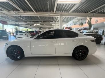 SPOTICAR Alfa Romeo Giulia 2.2 Diesel Tributo Italiano Q4 - Leder+rfk+totw Gebraucht - Limousine Diesel Weiß - Chemnitz - 801147313_2