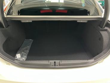 SPOTICAR Alfa Romeo Giulia 2.2 Diesel Tributo Italiano Q4 - Leder+rfk+totw Gebraucht - Limousine Diesel Weiß - Chemnitz - 801147313_5