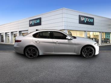 SPOTICAR Alfa Romeo Giulia 2.0 Turbo 16v At8-q4 Ti Gebraucht - Limousine Benzin Weiß - Hamburg - 1201171959_4